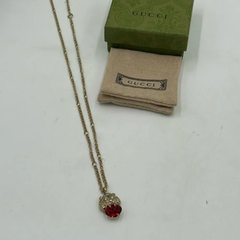 Gucci iconic gold tone lion head crystal necklace made in Italy - Picture 3 of 9
